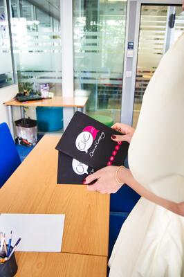 CHANNEL CROSSINGS - Jazyková škola - Praha 8 - ilustrační foto