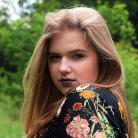 lektor angličtiny | Nicole | Orange Academy plus, s.r.o.